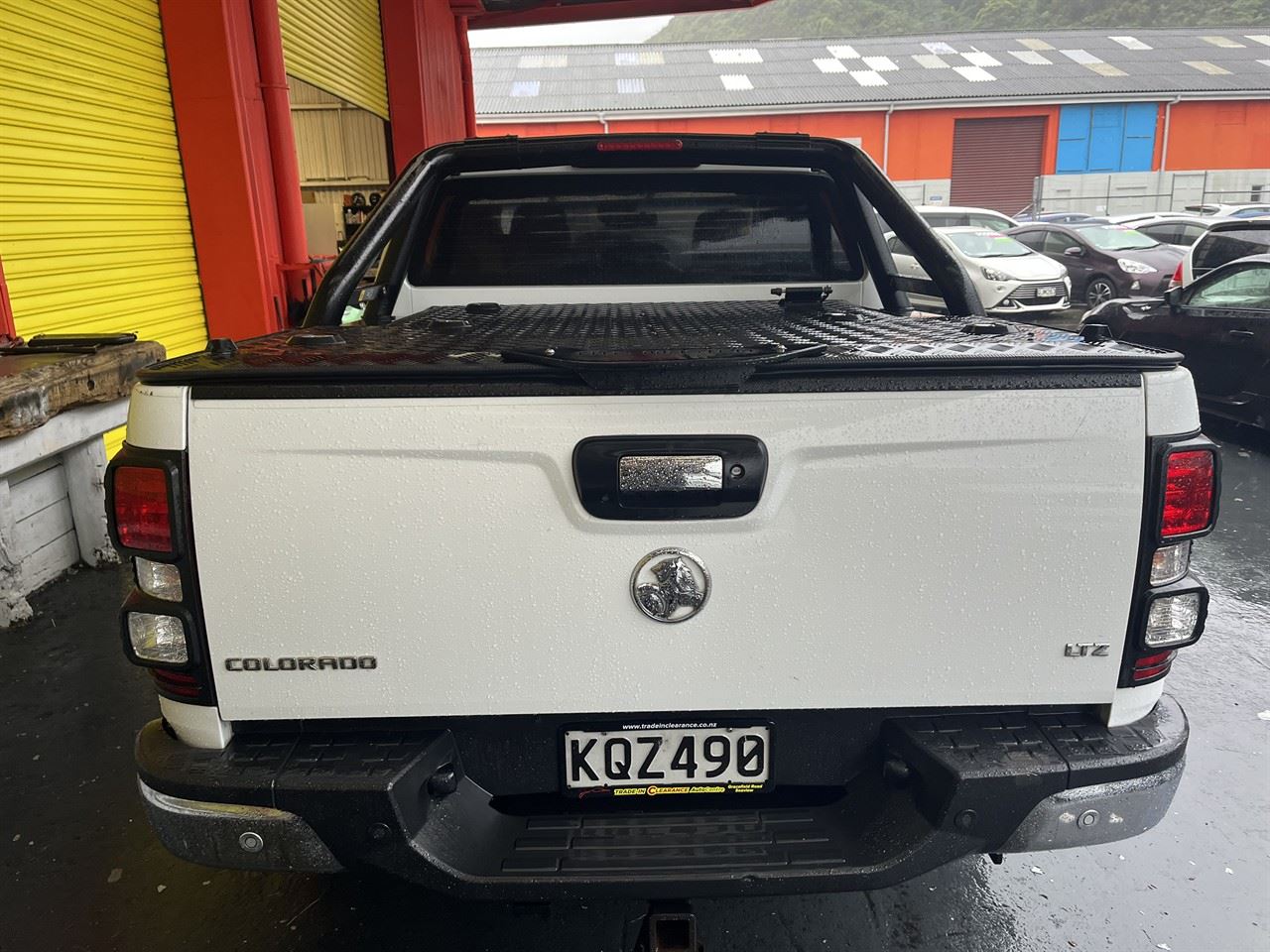 Vehicle image 5