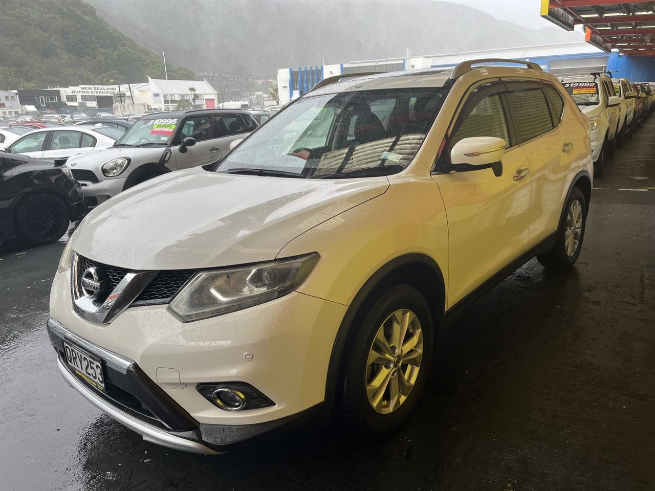 Vehicle image 3
