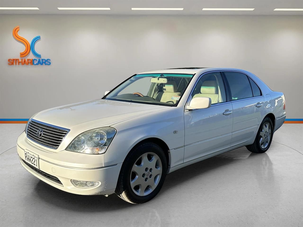 Vehicle image 3