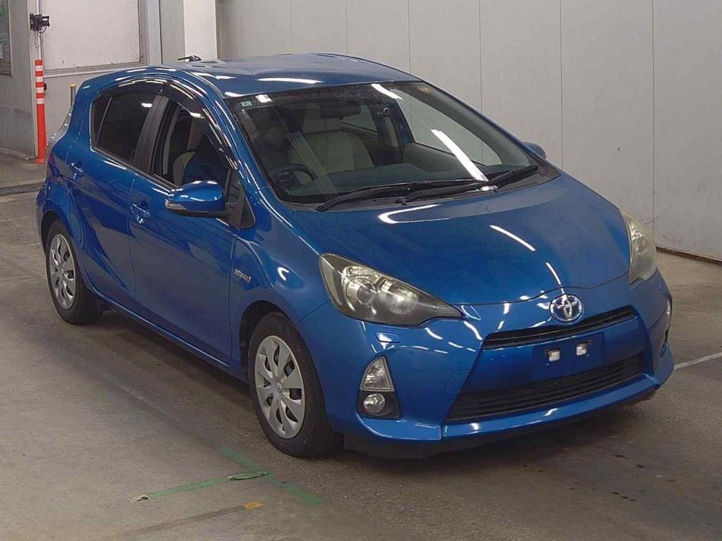 Vehicle image 3