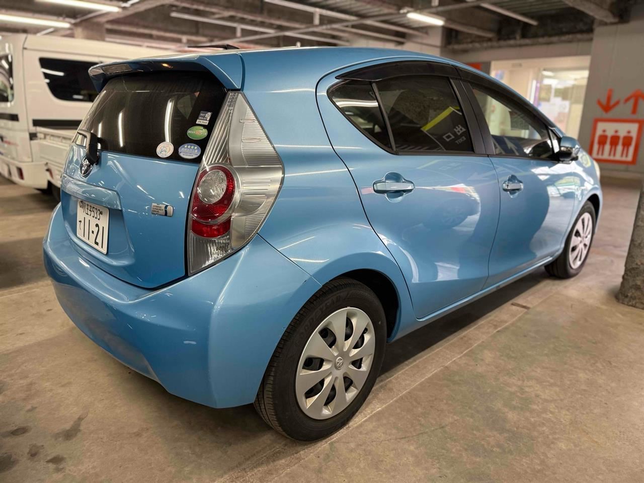Vehicle image 3