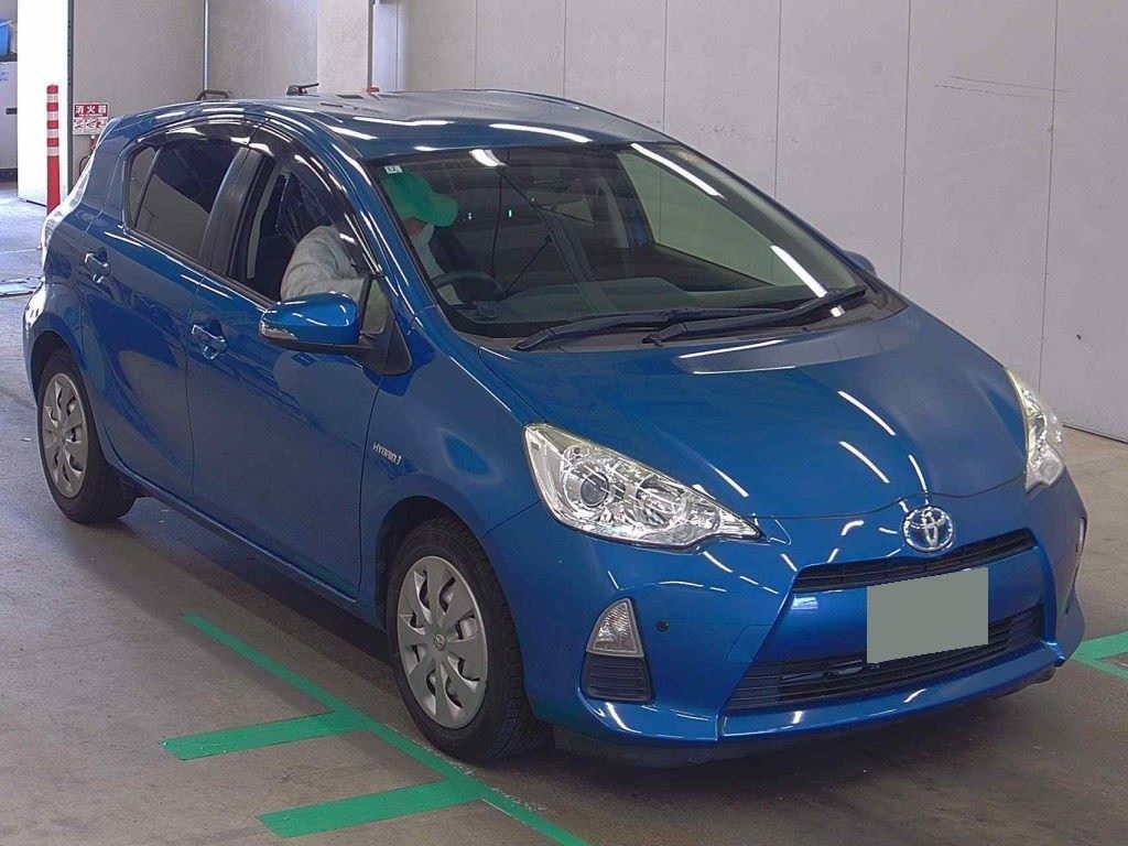 Vehicle image 3