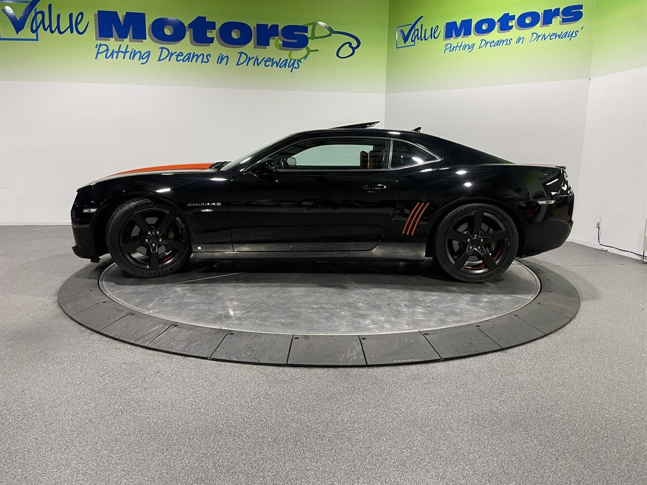 Vehicle image 4
