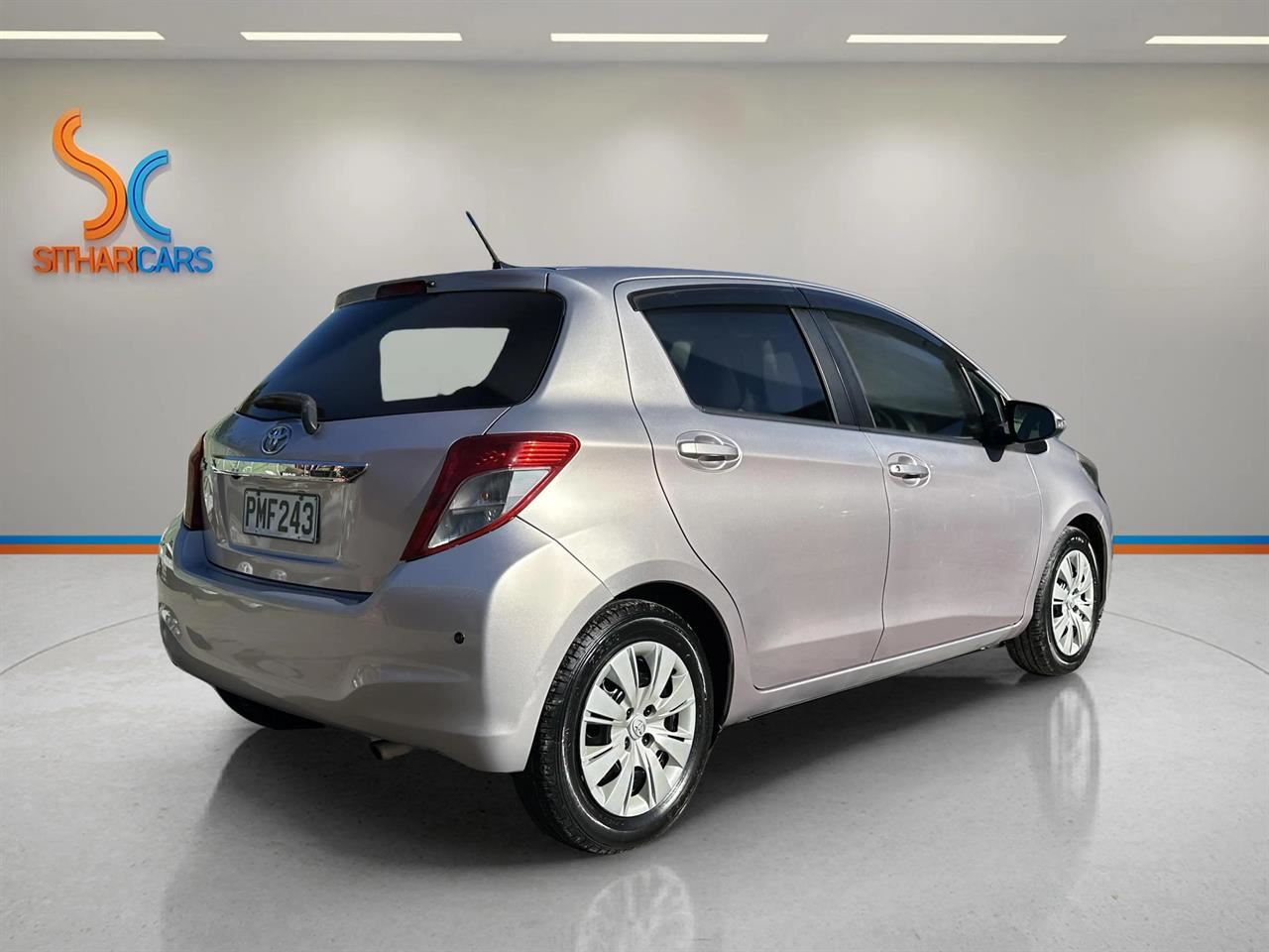 Vehicle image 4
