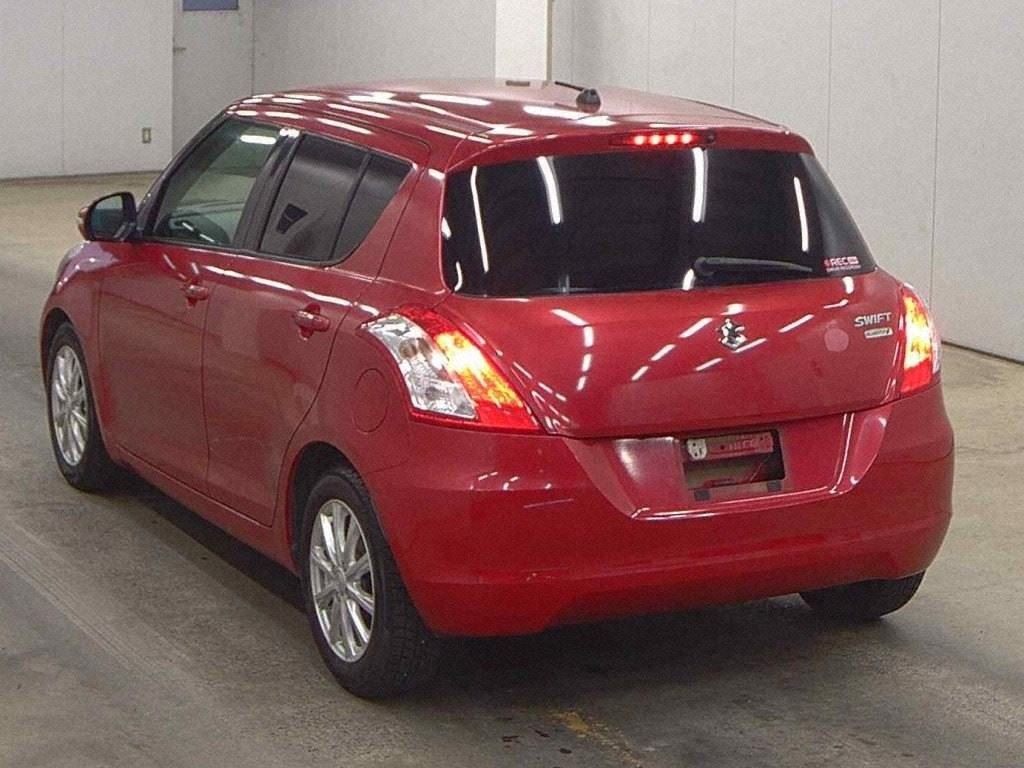 Vehicle image 4