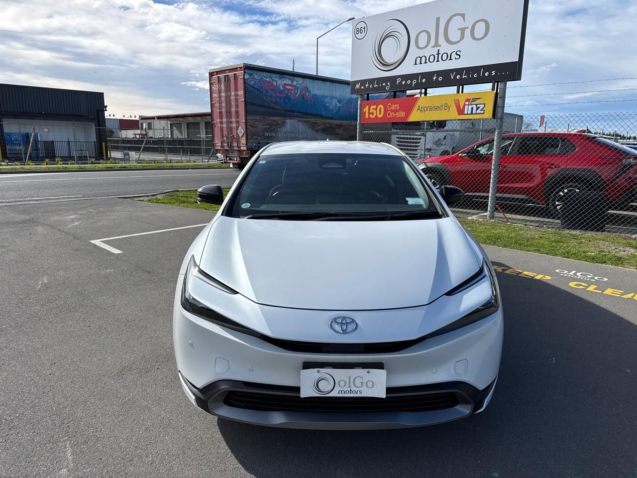 Vehicle image 3