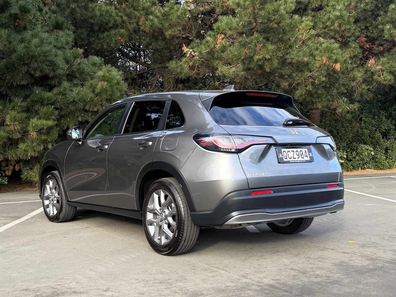 Vehicle image 5