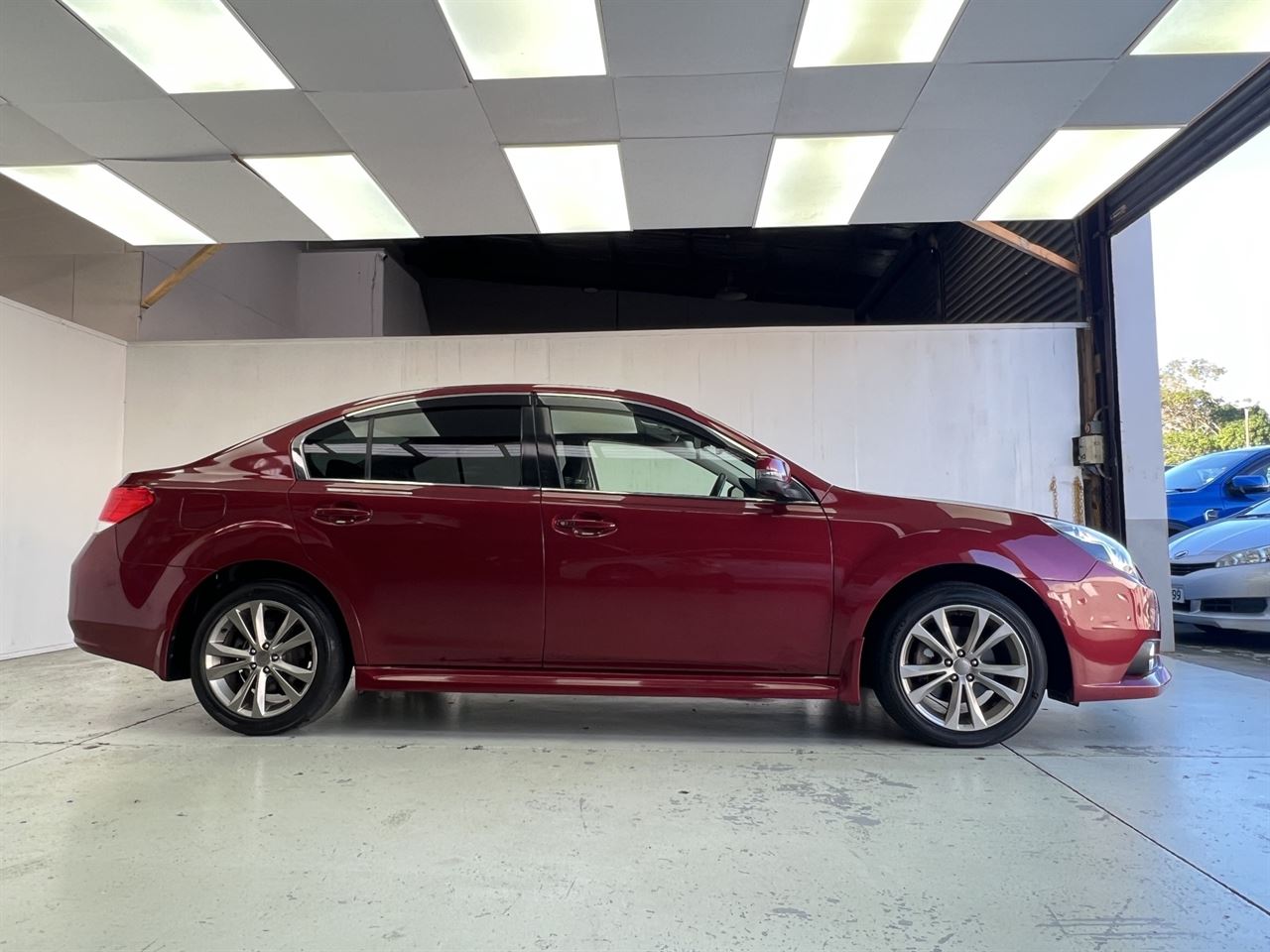 Vehicle image 5