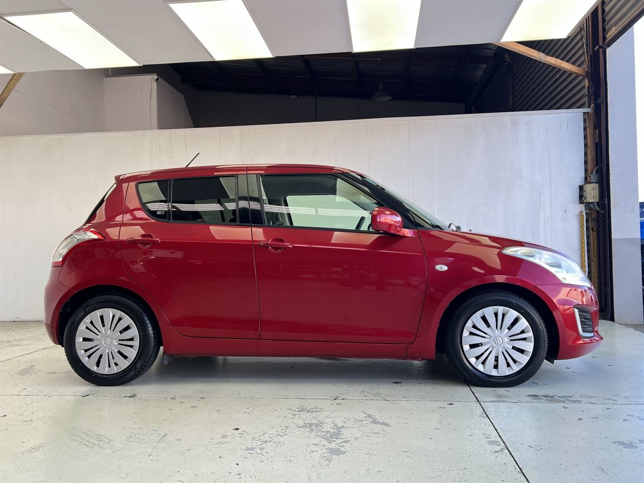 Vehicle image 5