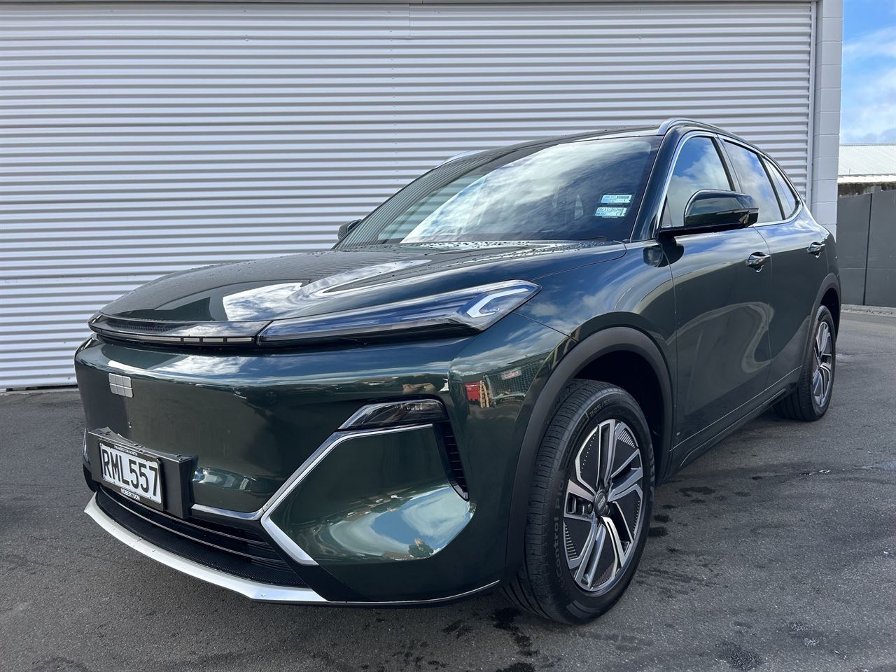 Vehicle image 3