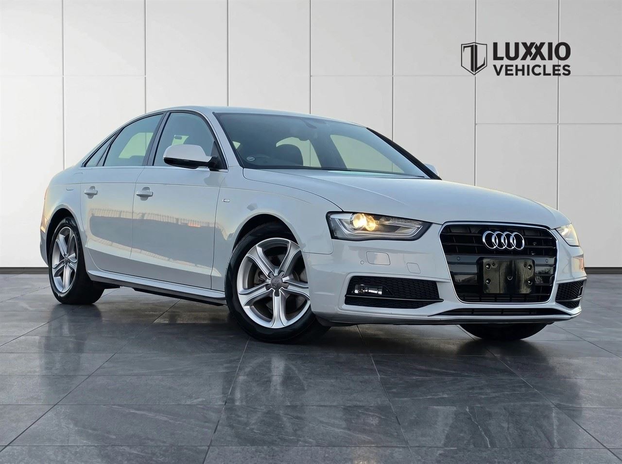 Vehicle image 4