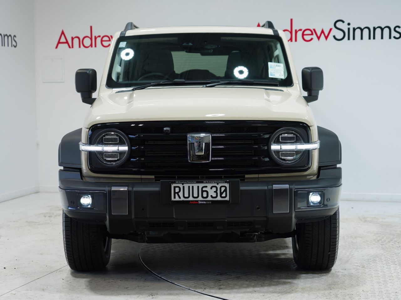 Vehicle image 4