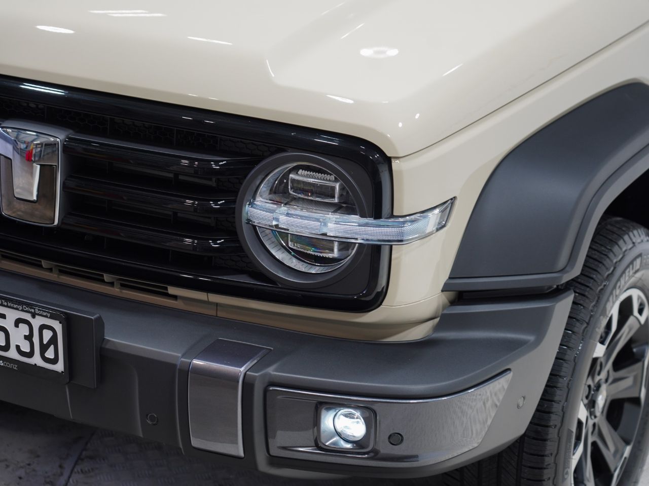 Vehicle image 5