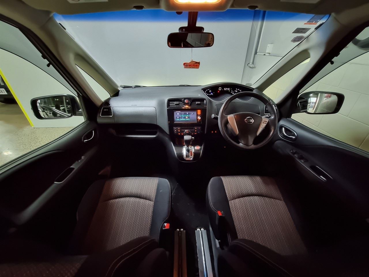 Vehicle image 3