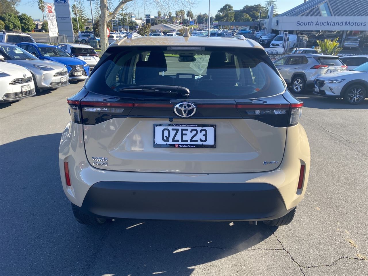 Vehicle image 3