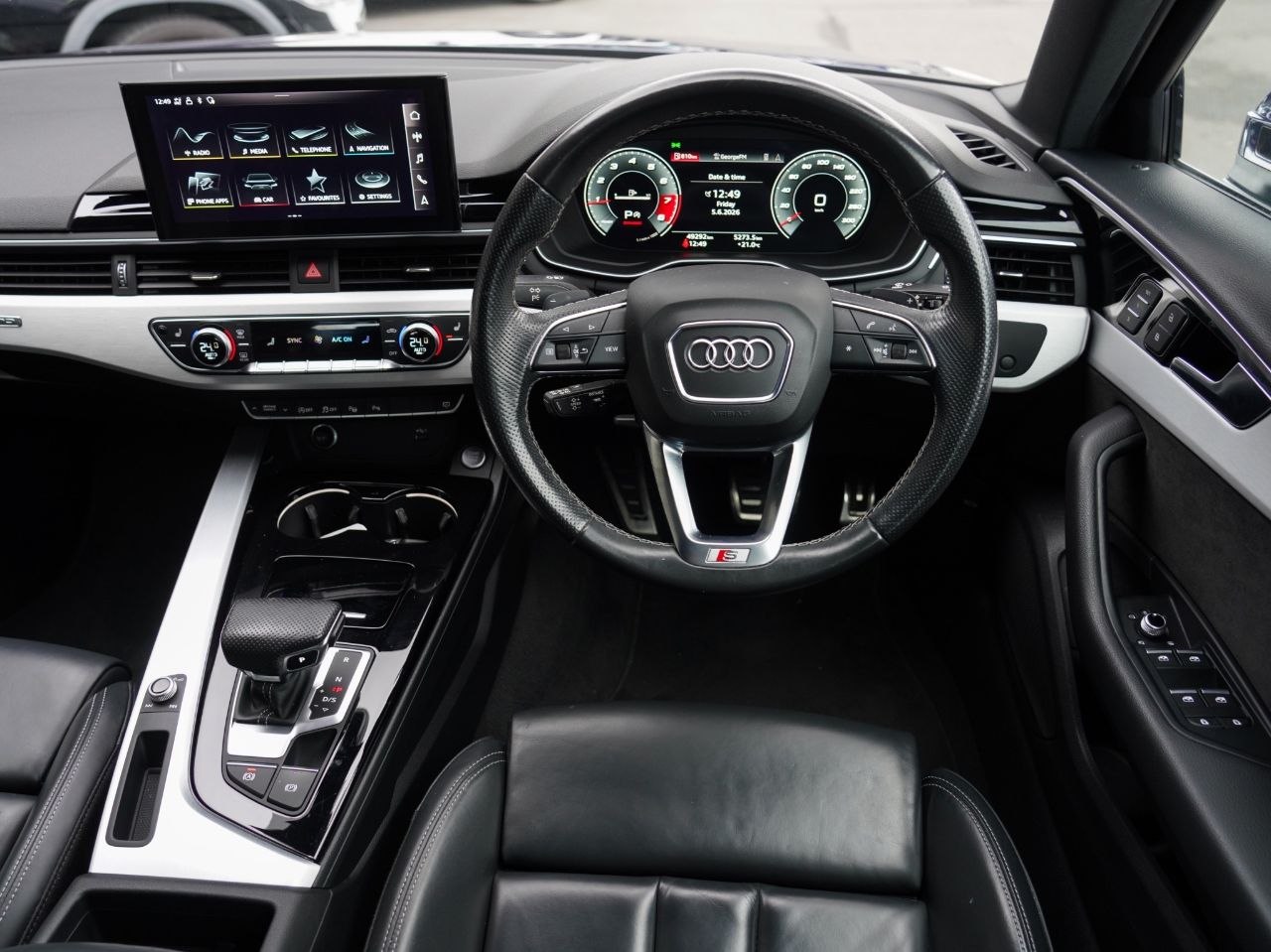Vehicle image 3
