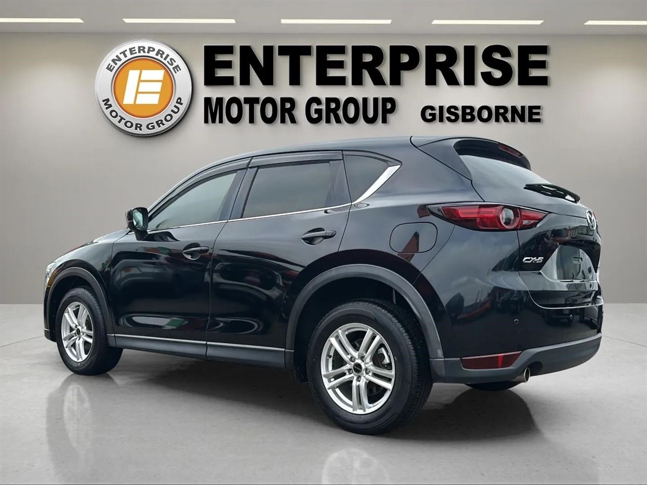 Vehicle image 5