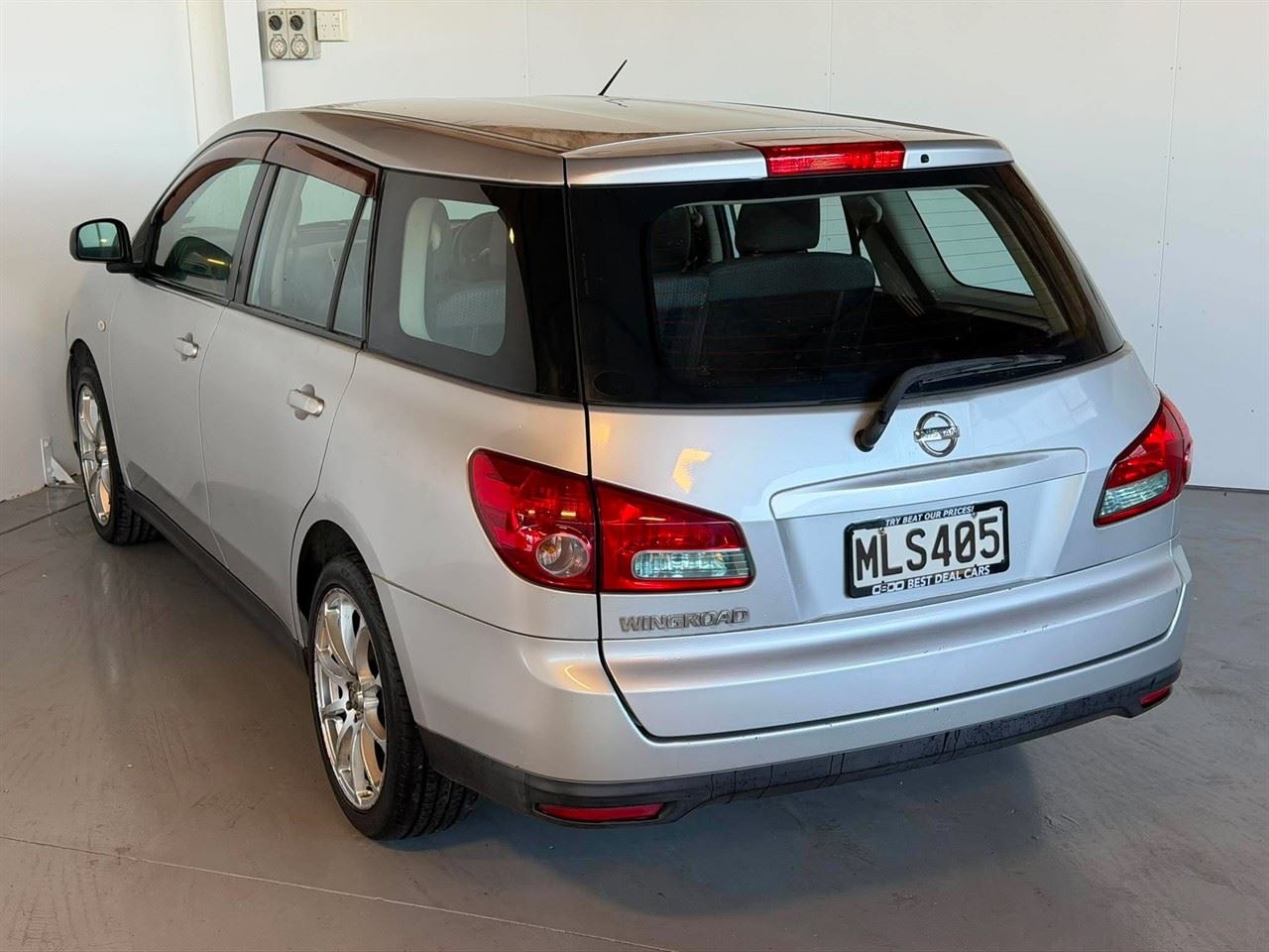 Vehicle image 4