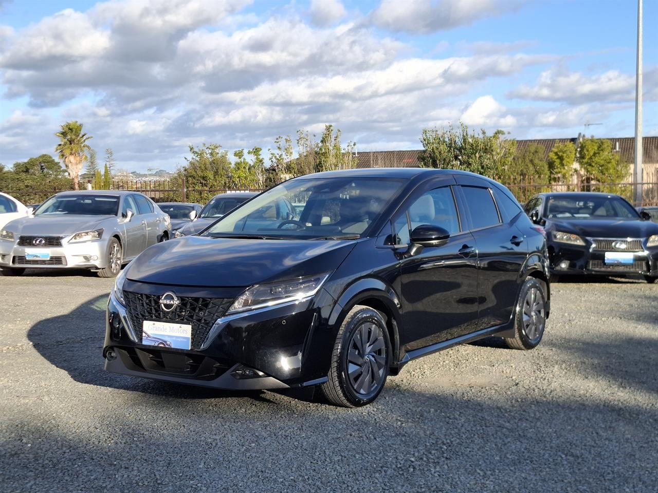 Vehicle image 3