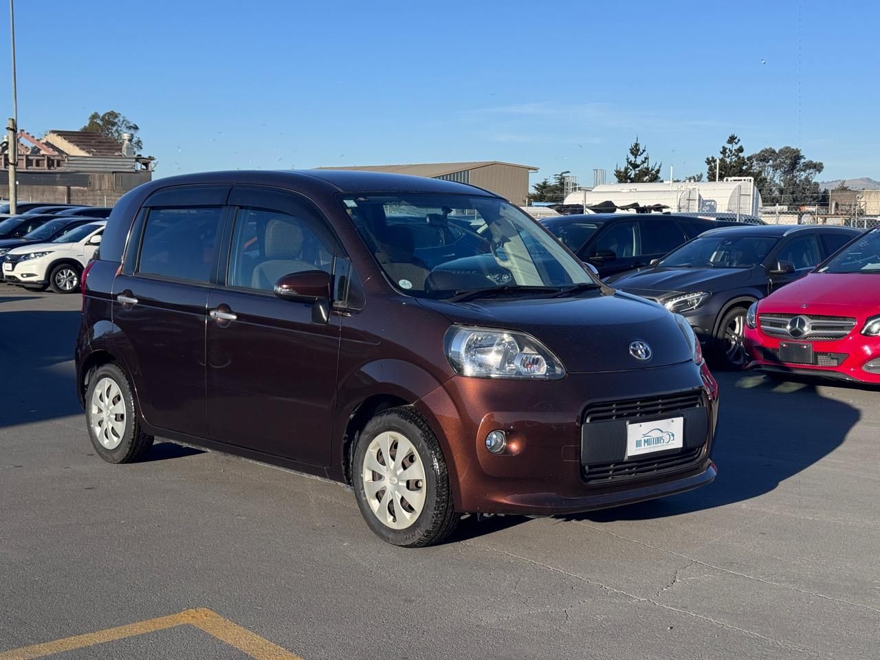 Vehicle image 3