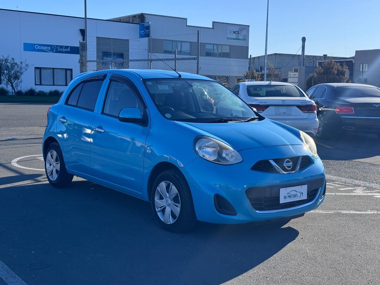 Vehicle image 3