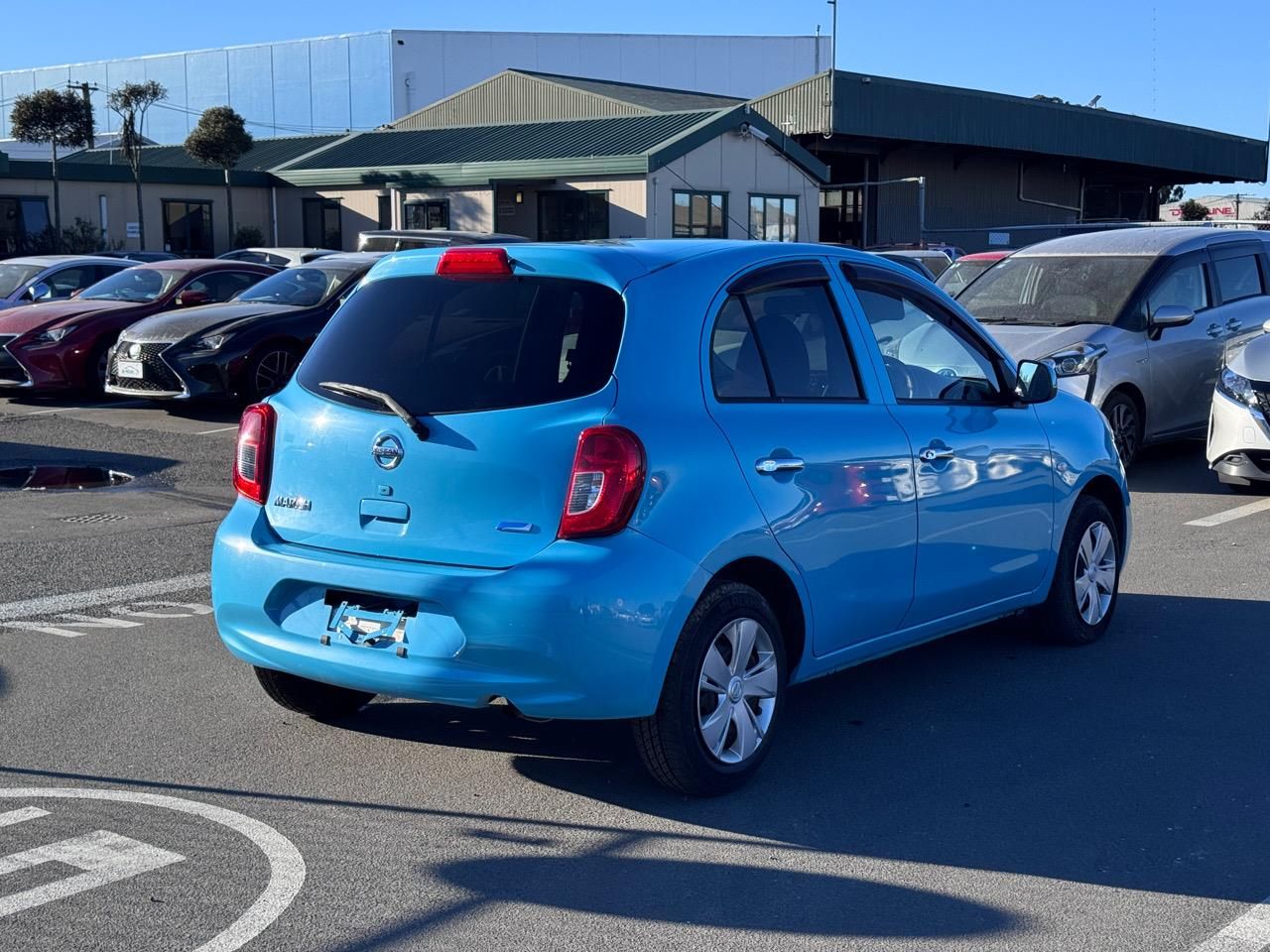 Vehicle image 5
