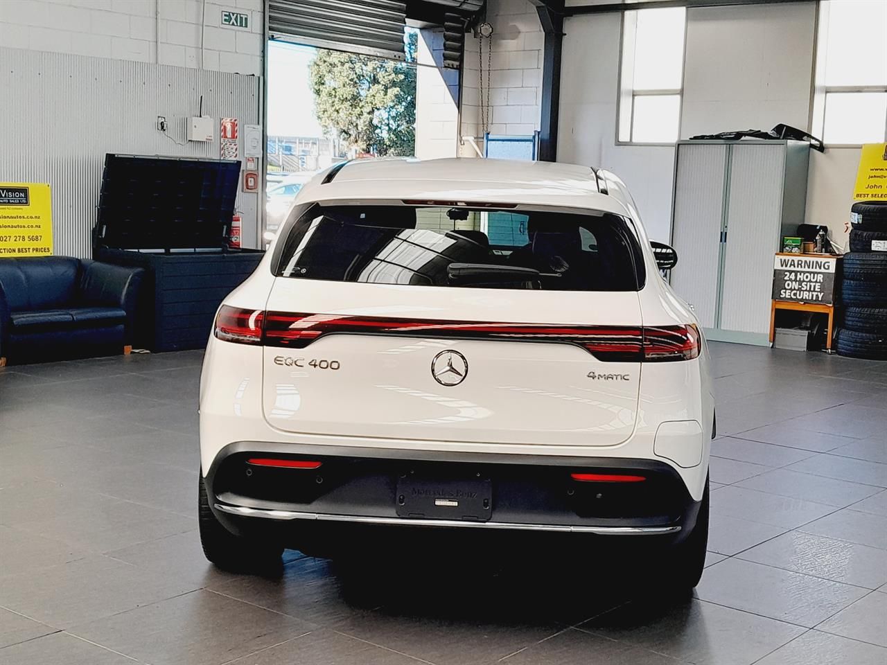 Vehicle image 5