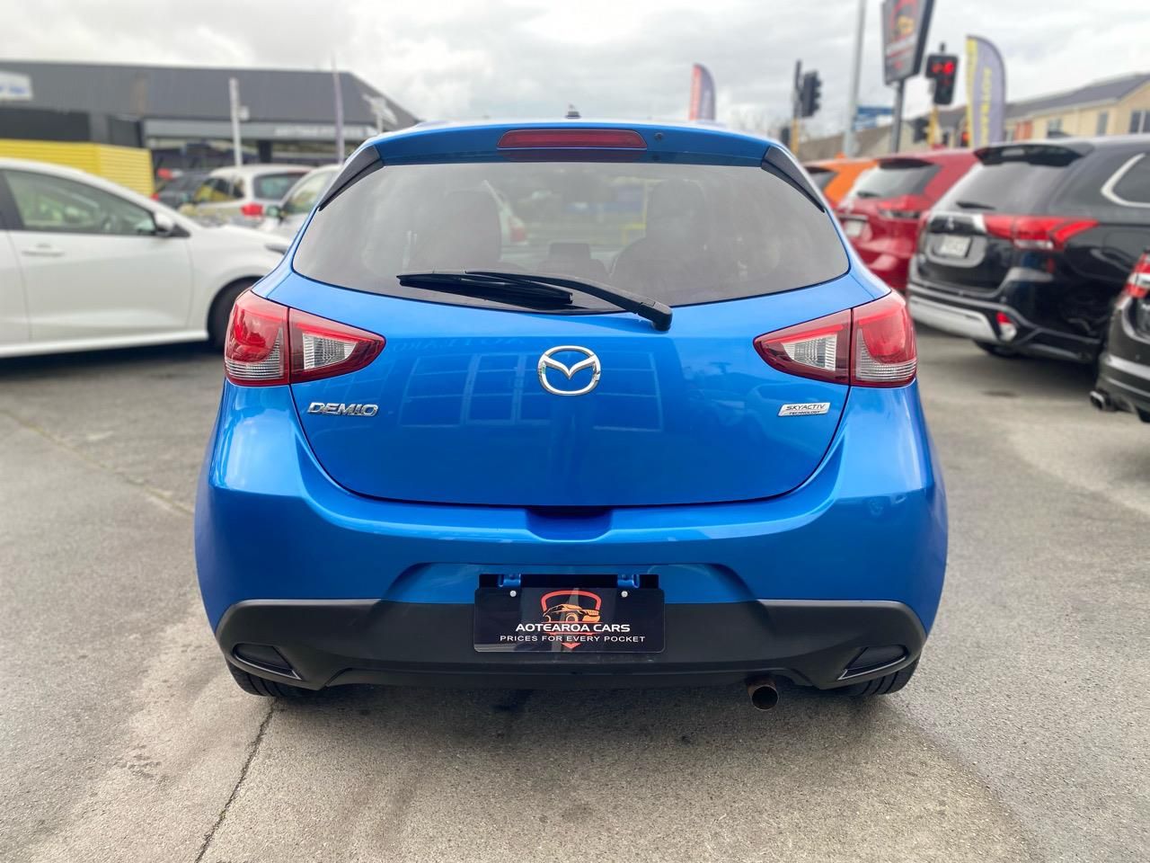 Vehicle image 5