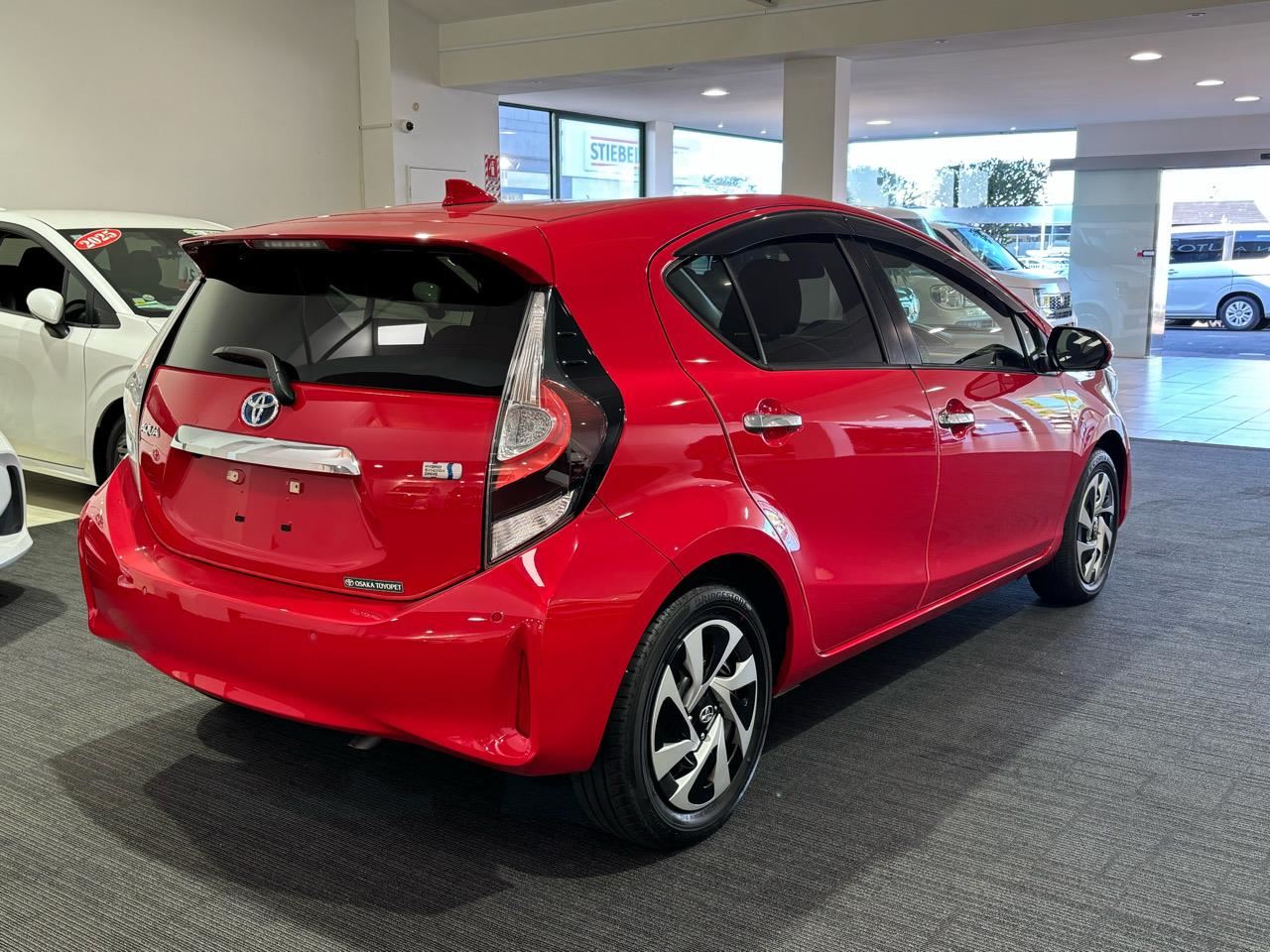 Vehicle image 5