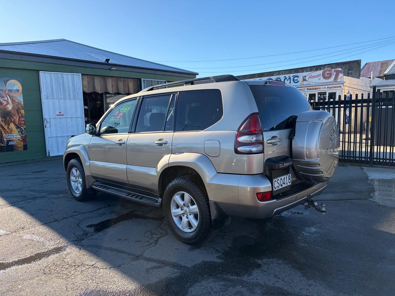 Vehicle image 4