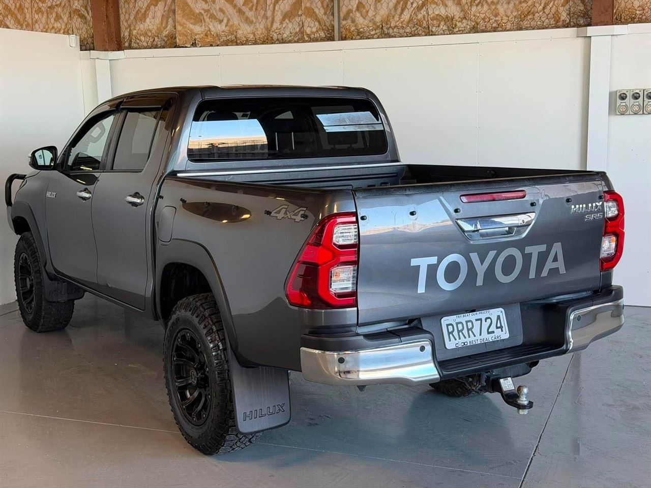 Vehicle image 4