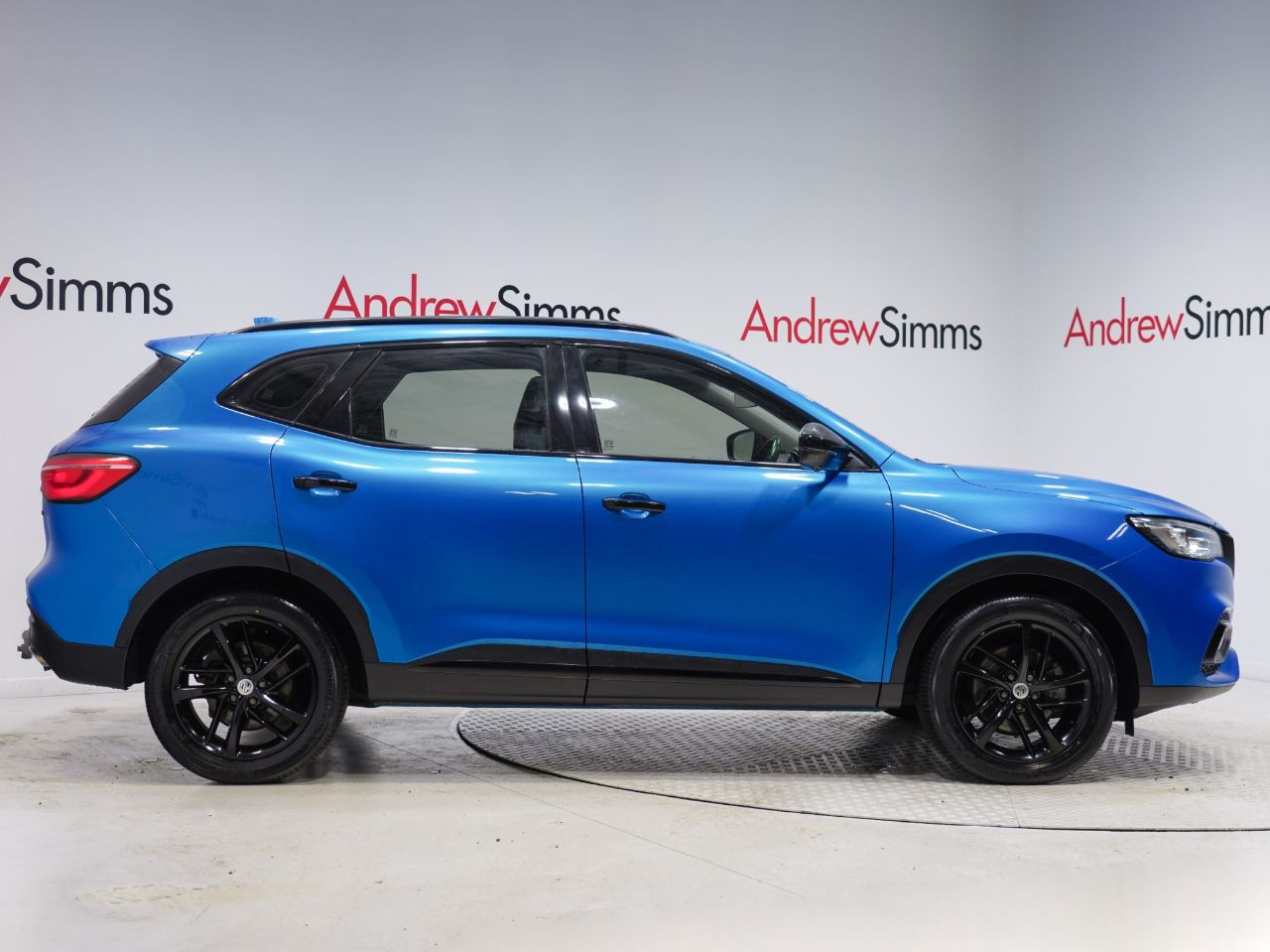 Vehicle image 3