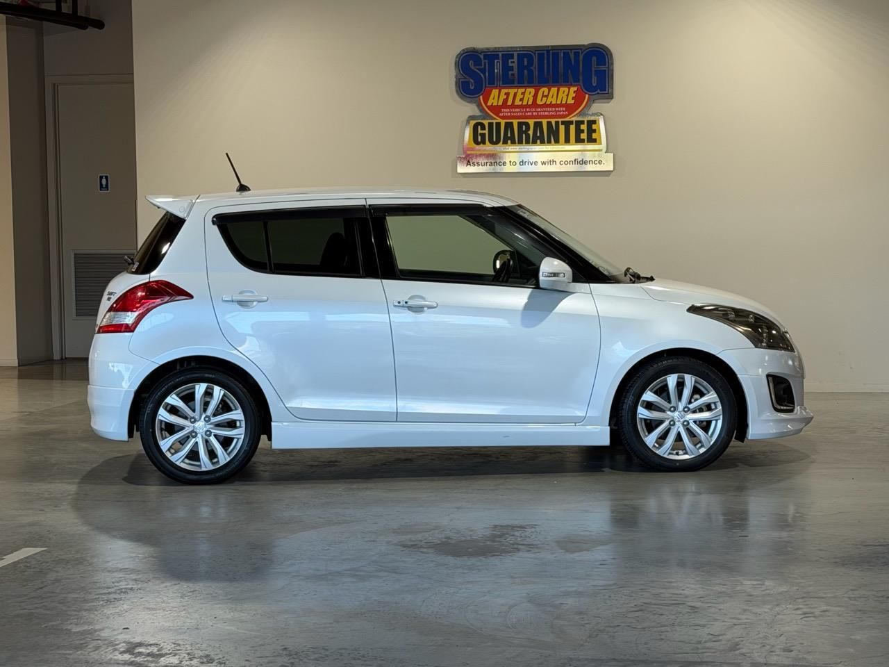 Vehicle image 4