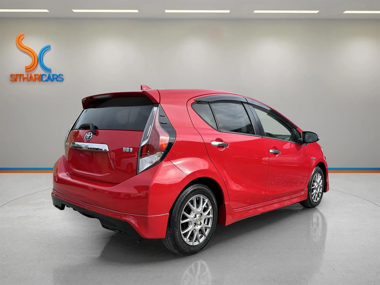 Vehicle image 4