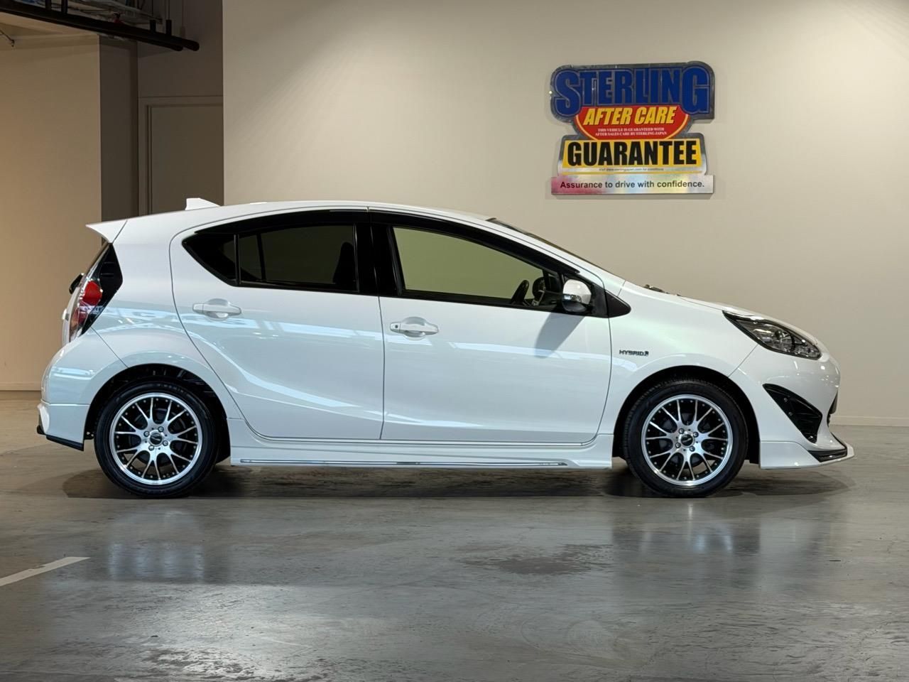 Vehicle image 4