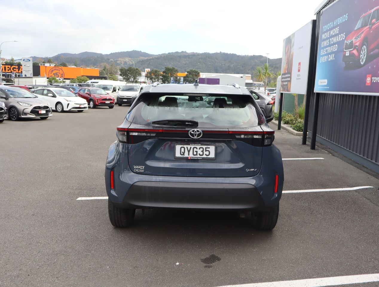 Vehicle image 3
