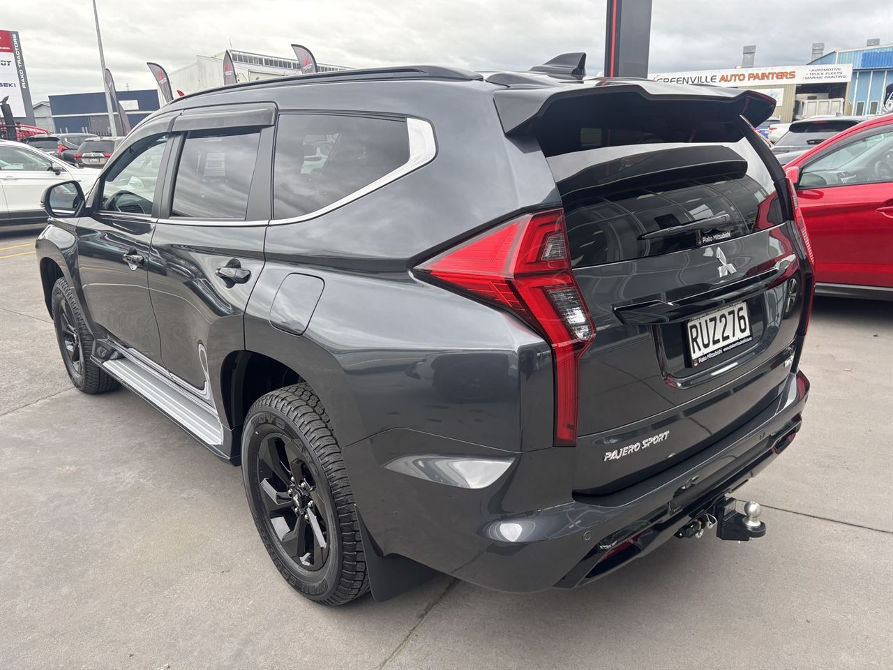 Vehicle image 5