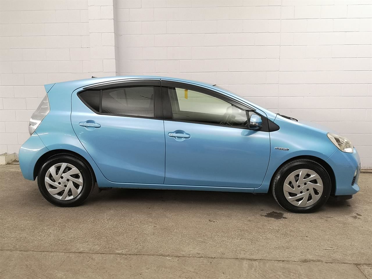 Vehicle image 3