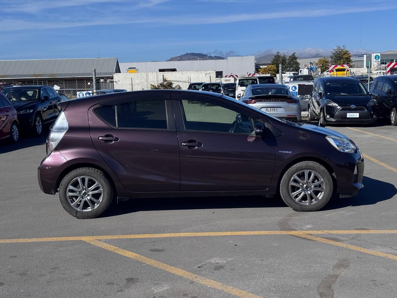 Vehicle image 4