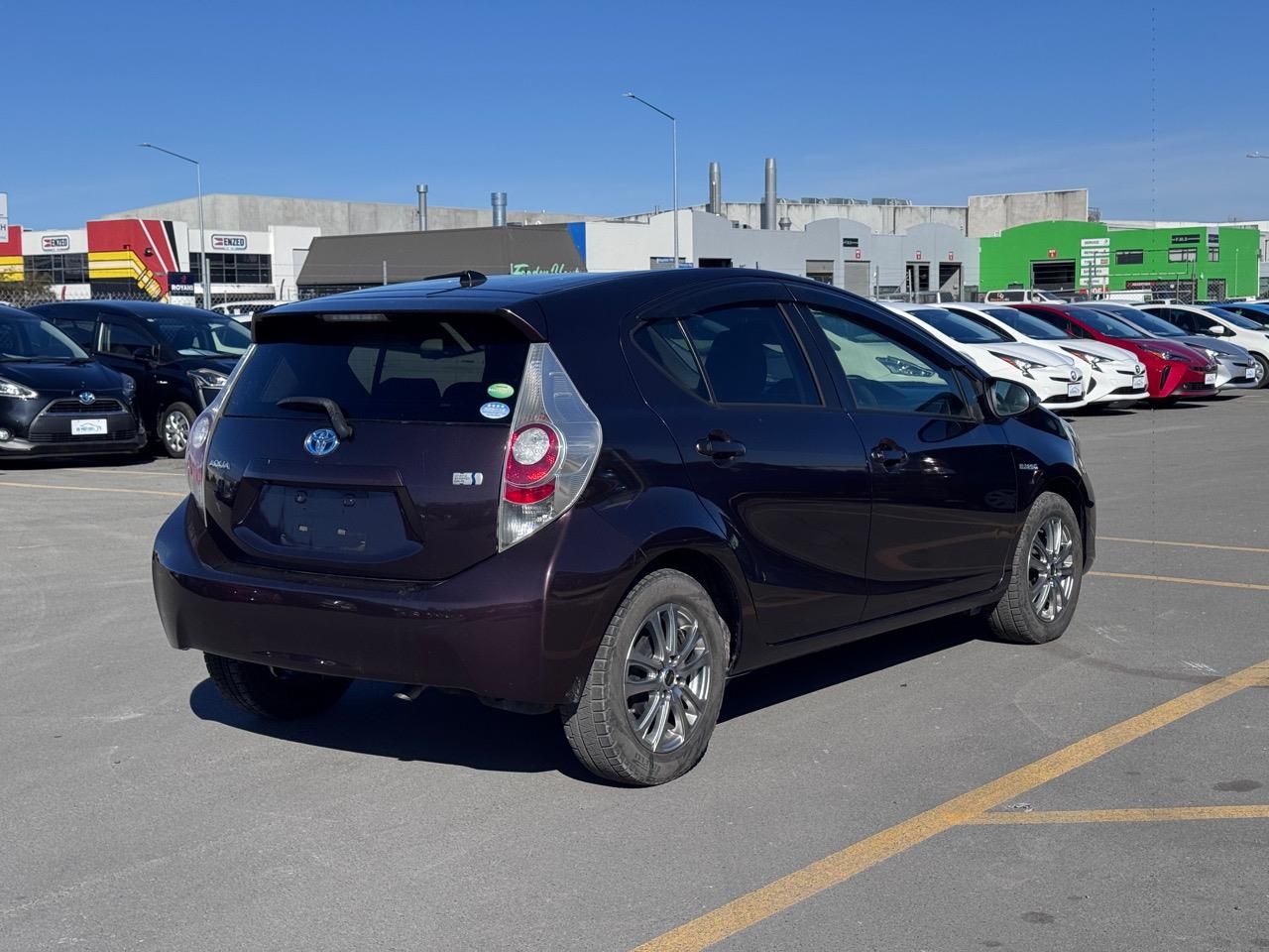 Vehicle image 5