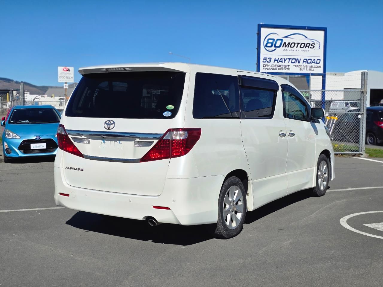 Vehicle image 5