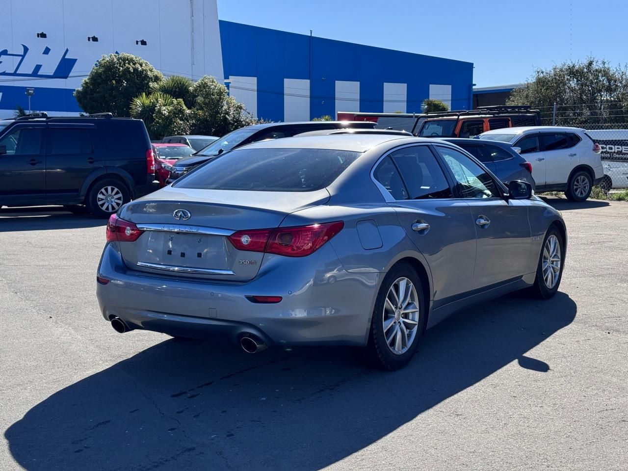 Vehicle image 5