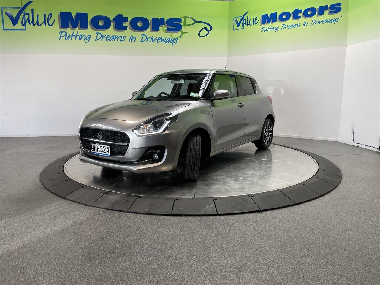 Vehicle image 3