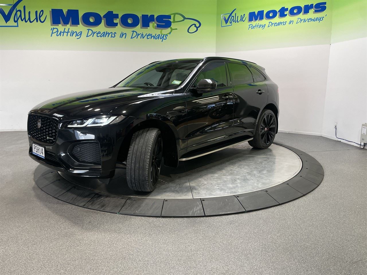 Vehicle image 3