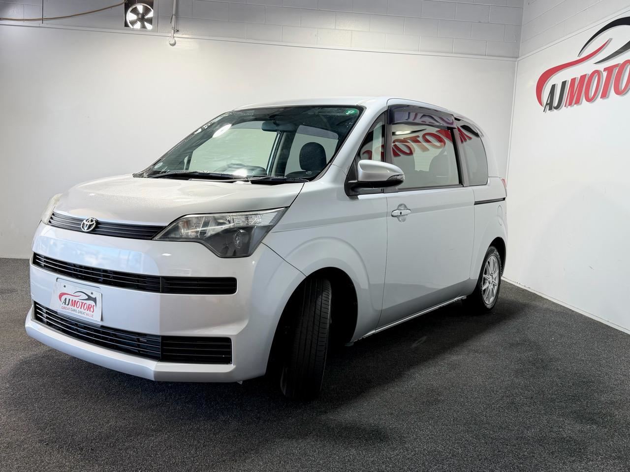 Vehicle image 3