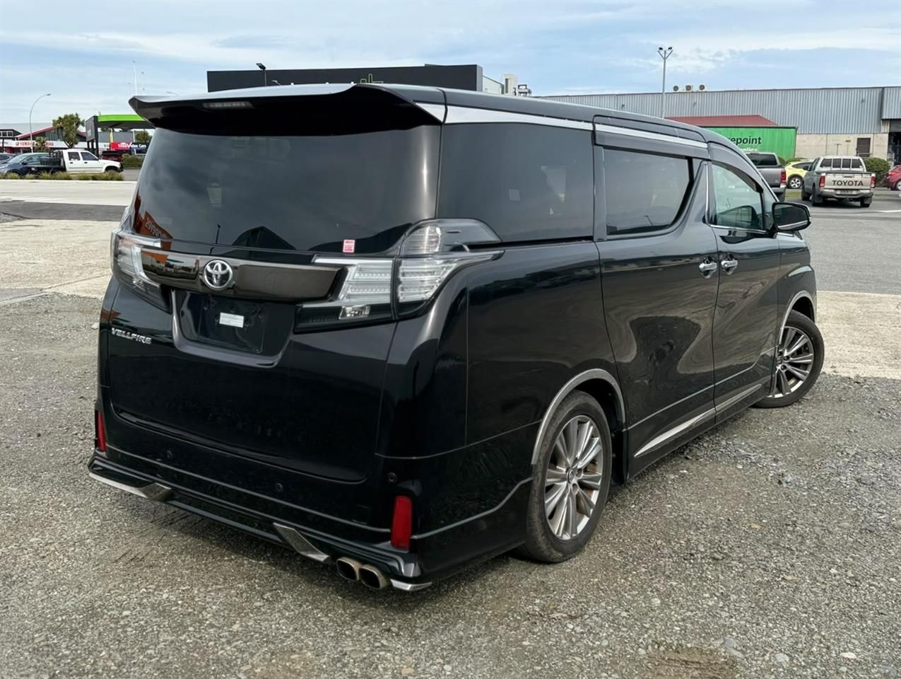 Vehicle image 5