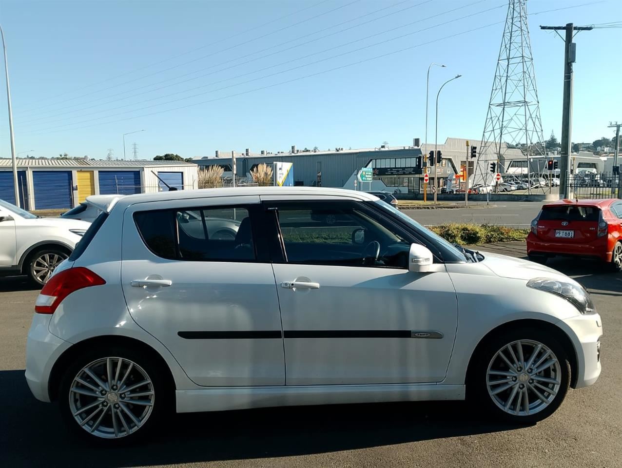 Vehicle image 4