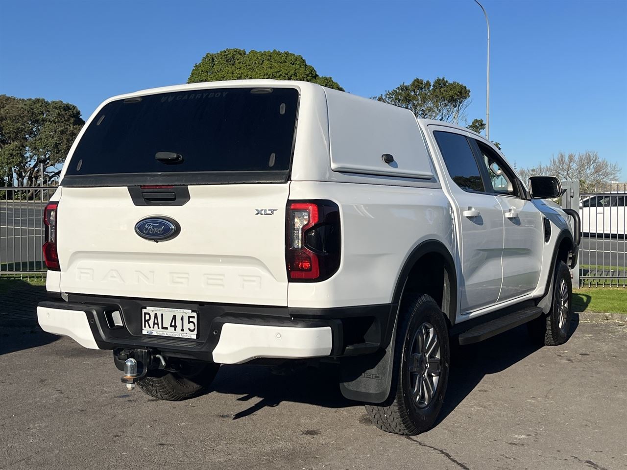 Vehicle image 5