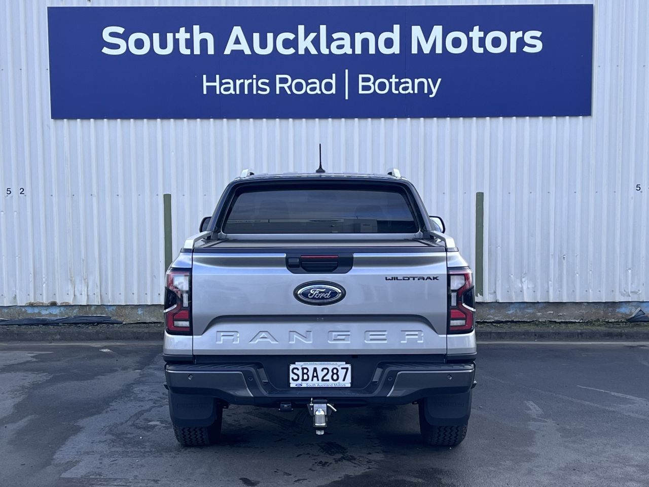 Vehicle image 5