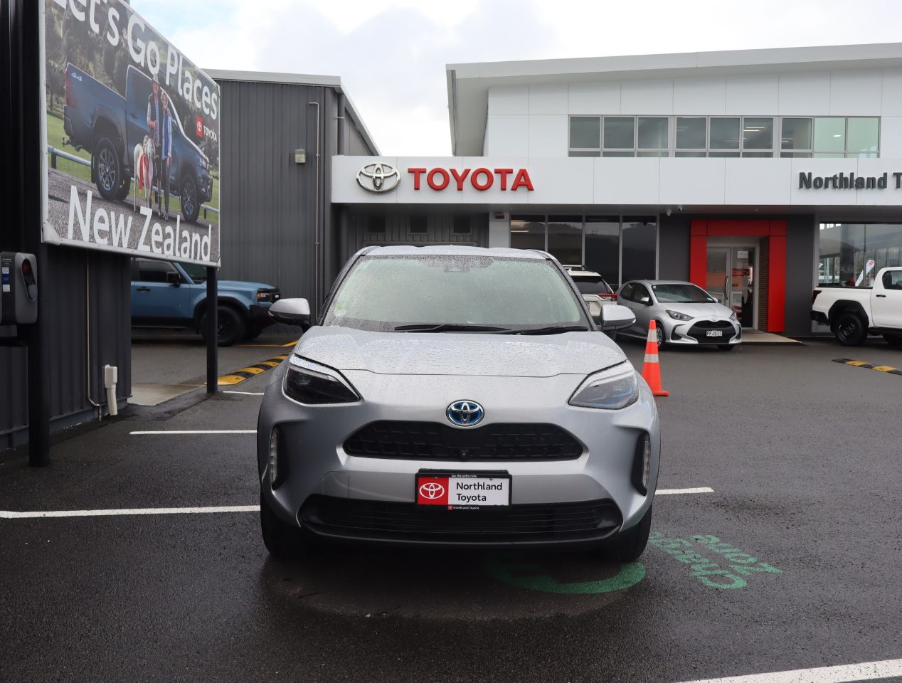 Vehicle image 3